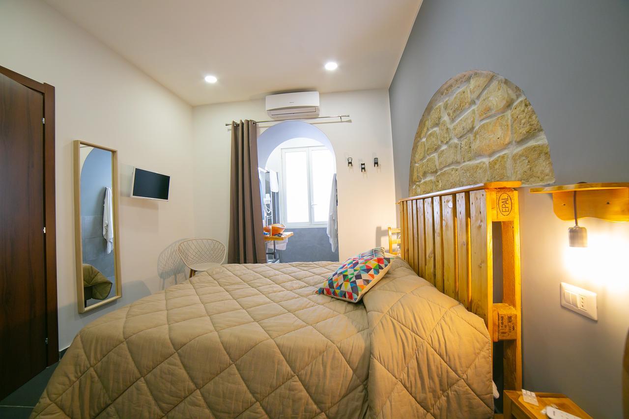 Le 4 Stagioni Dante's H Centro, By Clapa Group Maison d'hôtes 2*