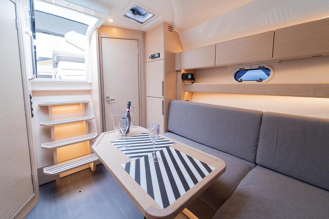 Le 4 Stagioni Dante's H Centro, By Clapa Group Guest house 2*
